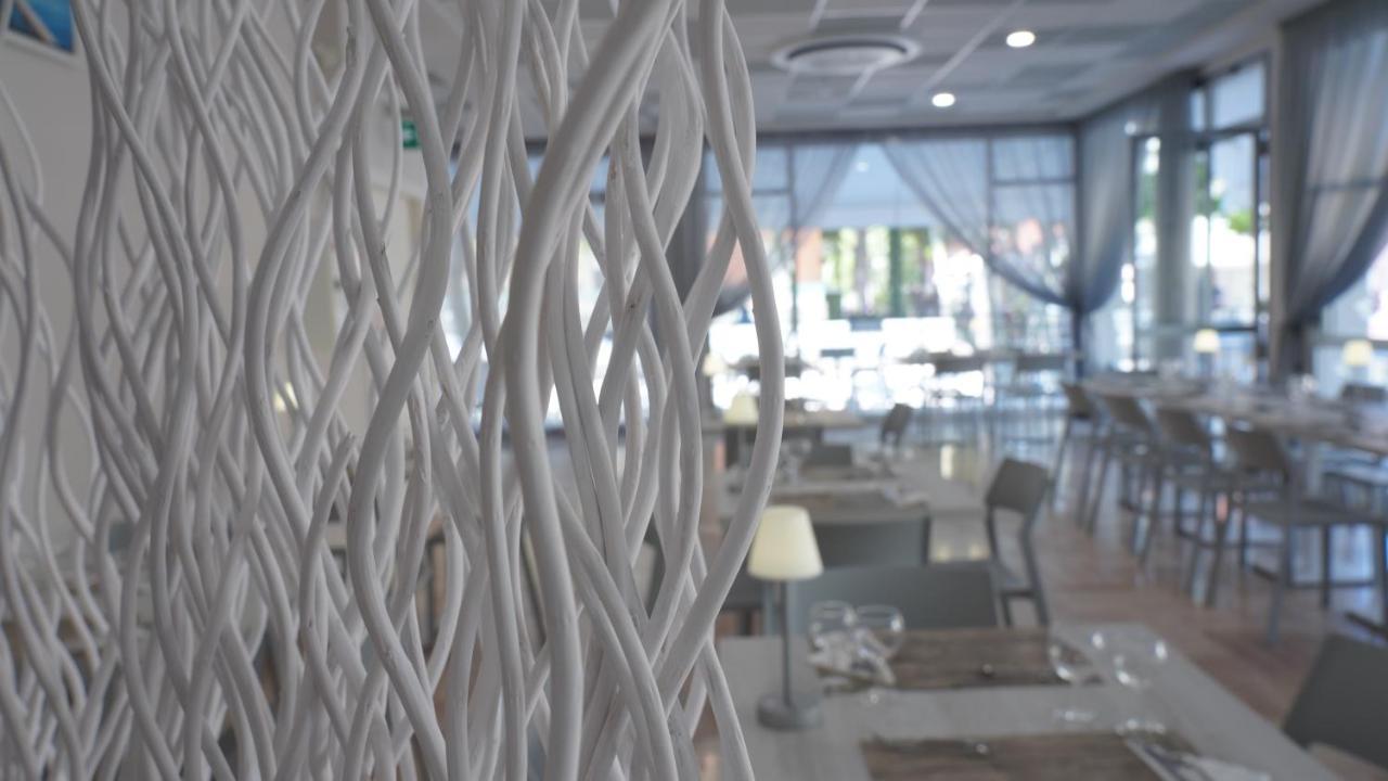 בלריה-איגאה מרינה Lively Hotel מראה חיצוני תמונה